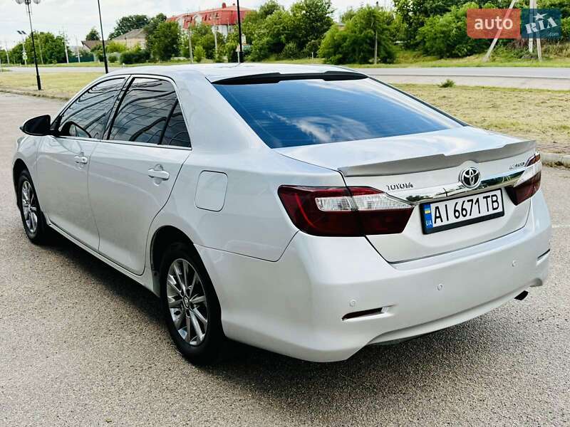 Toyota Camry 2011