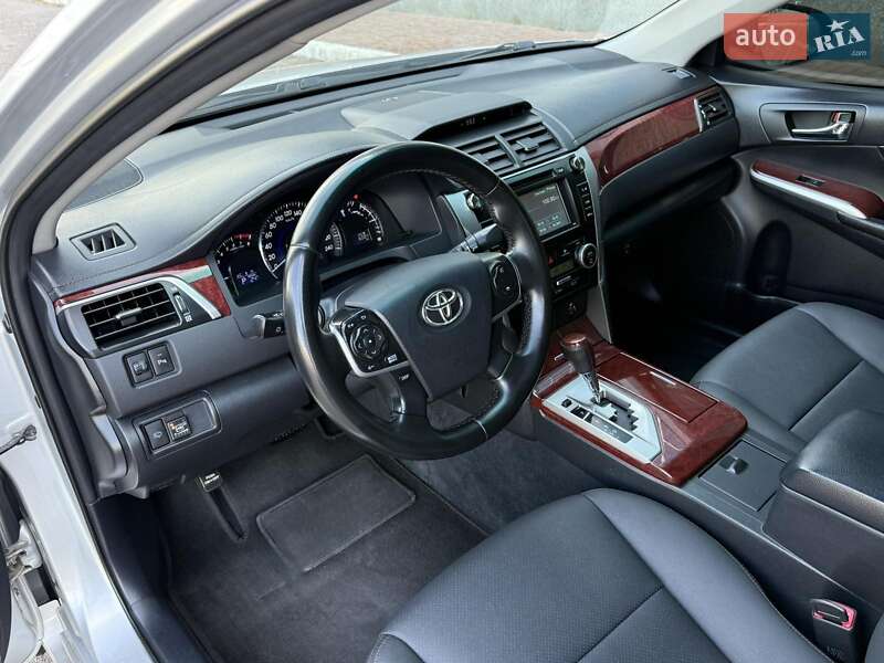 Toyota Camry 2011