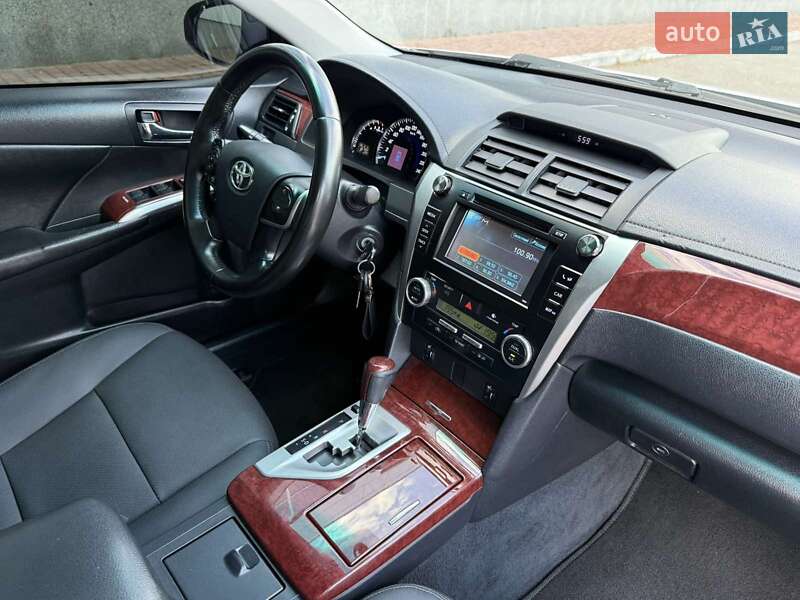 Toyota Camry 2011