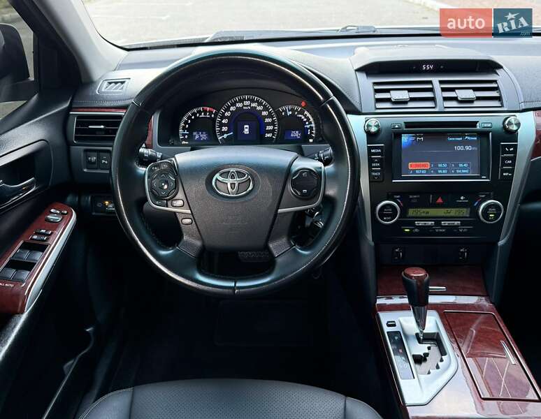 Toyota Camry 2011