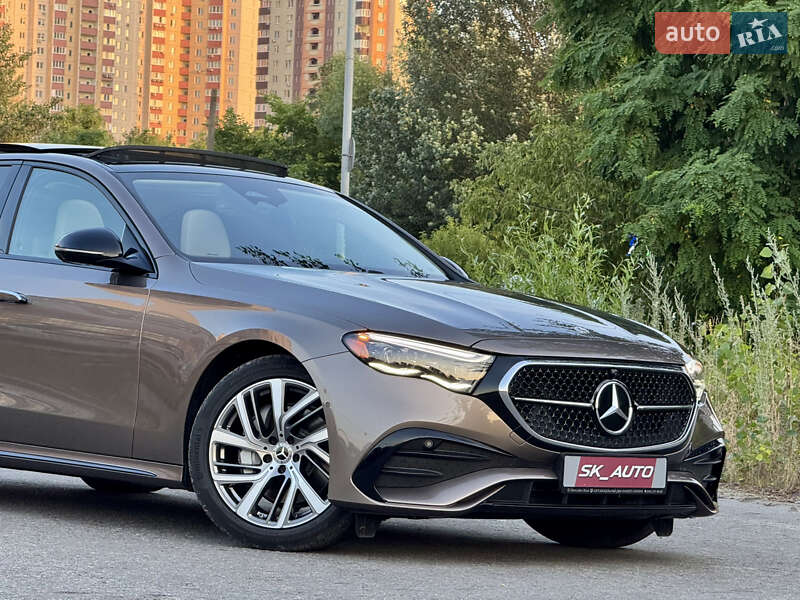 Mercedes-Benz-146