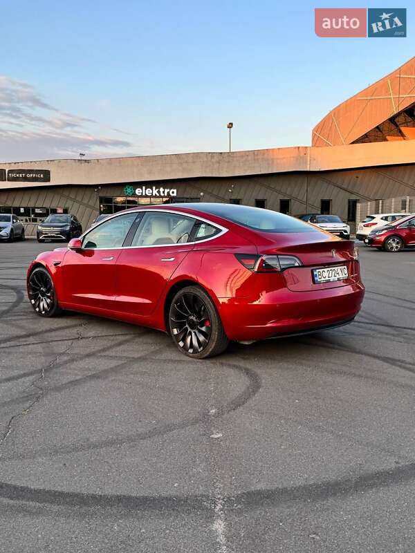 Tesla-4
