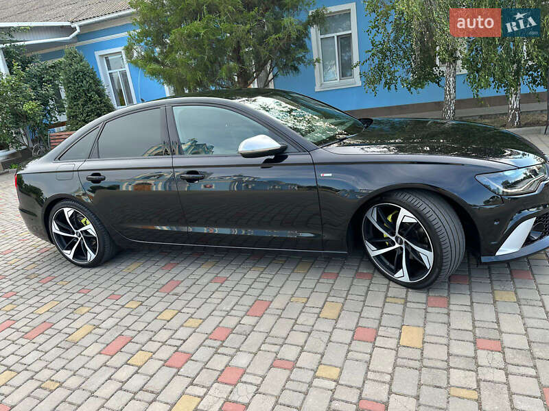 Audi-22
