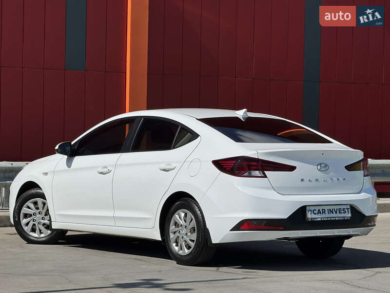 Hyundai Elantra 2019