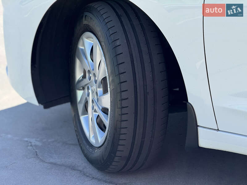 Hyundai Elantra 2019