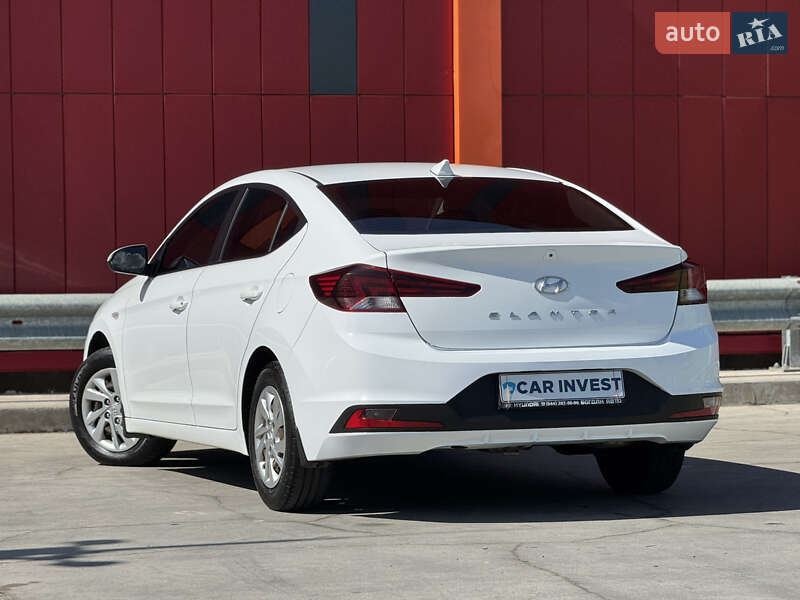Hyundai Elantra 2019