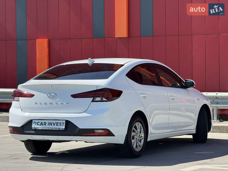Hyundai Elantra 2019