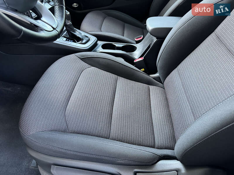 Hyundai Elantra 2019