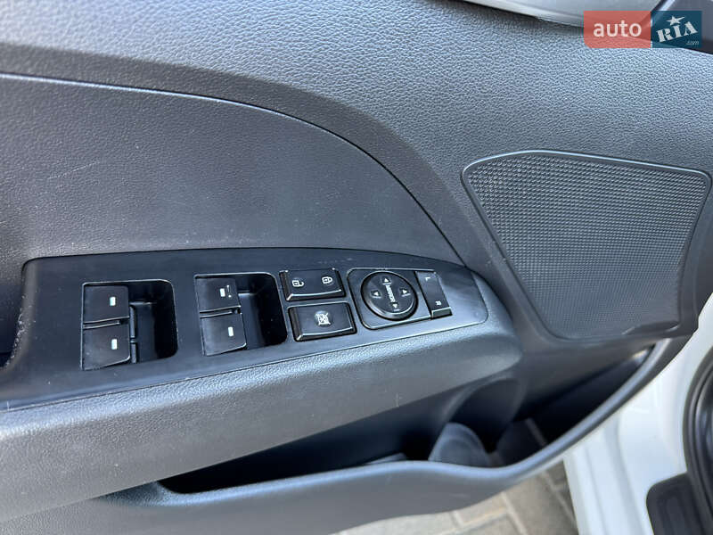 Hyundai Elantra 2019