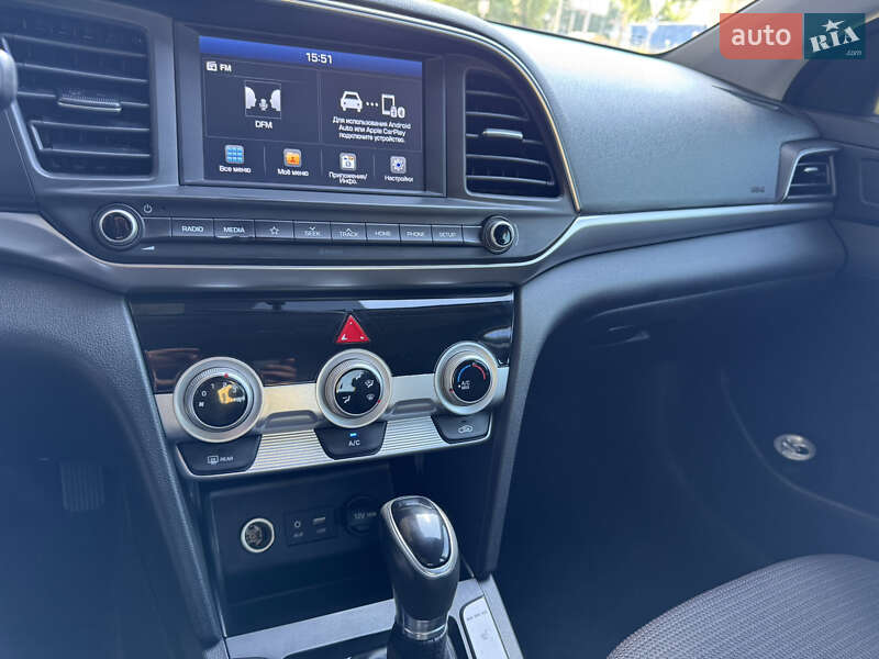 Hyundai Elantra 2019