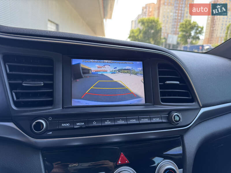 Hyundai Elantra 2019