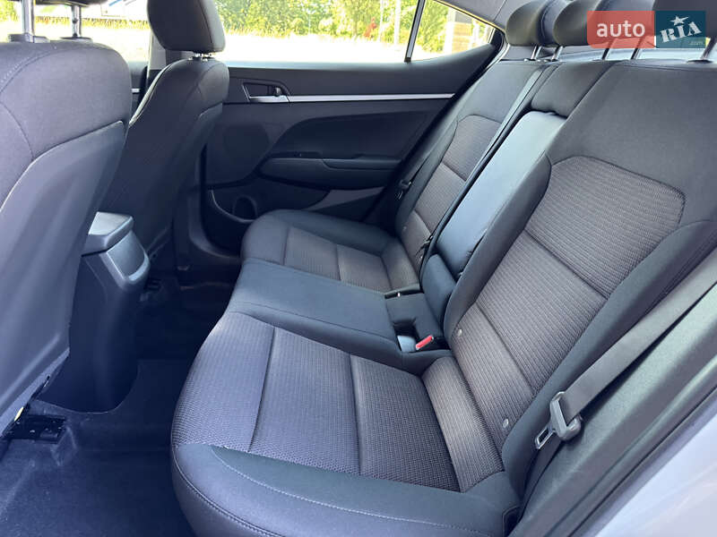 Hyundai Elantra 2019