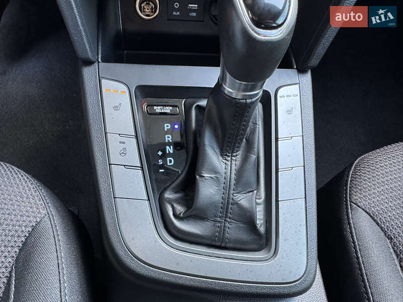 Hyundai Elantra 2019