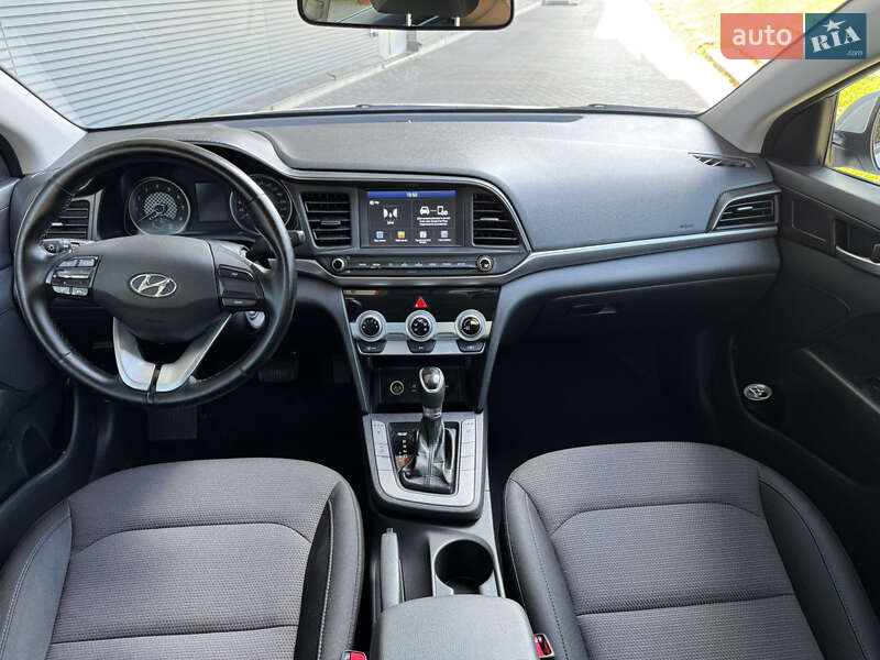 Hyundai Elantra 2019