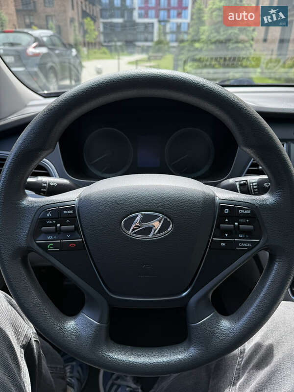 Hyundai-15