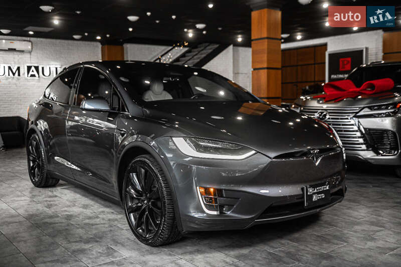 Tesla-33