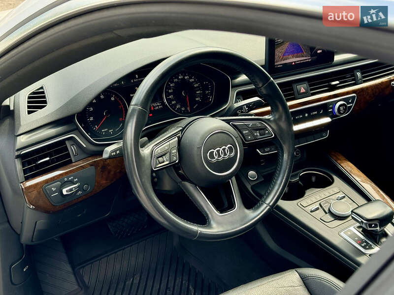 Audi-0