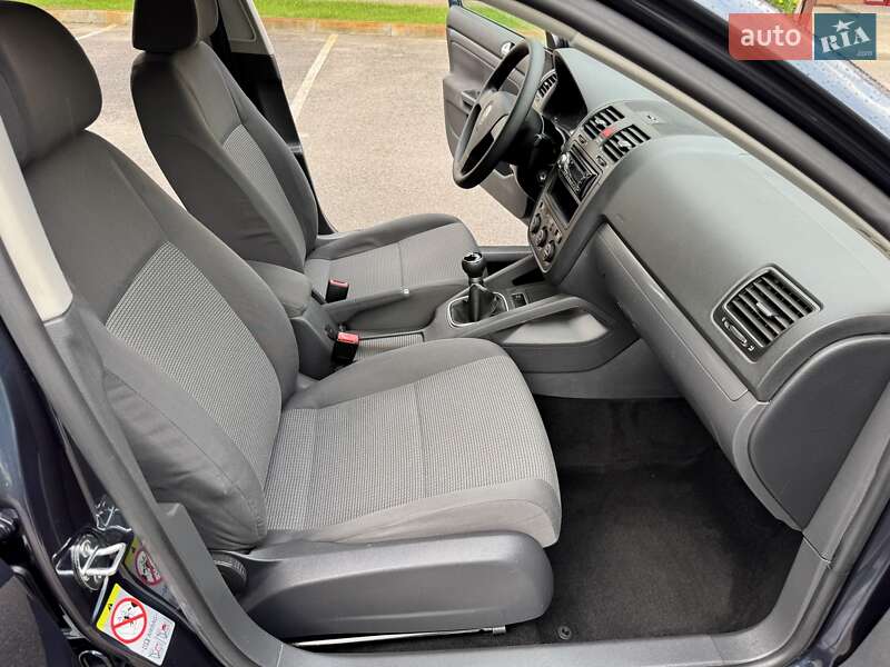 Volkswagen Golf 2008
