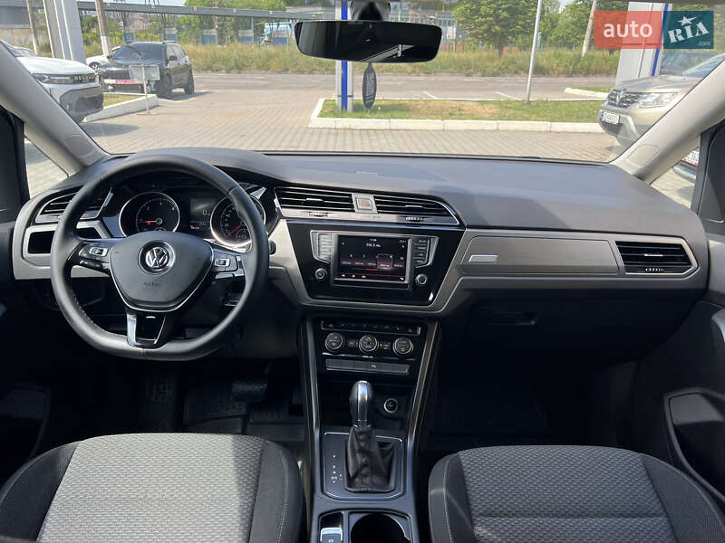 Volkswagen Touran 2016