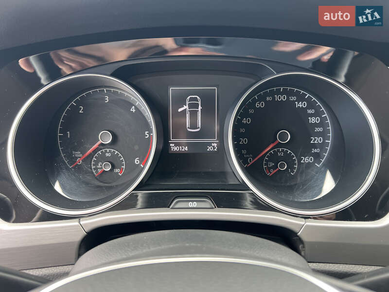 Volkswagen Touran 2016