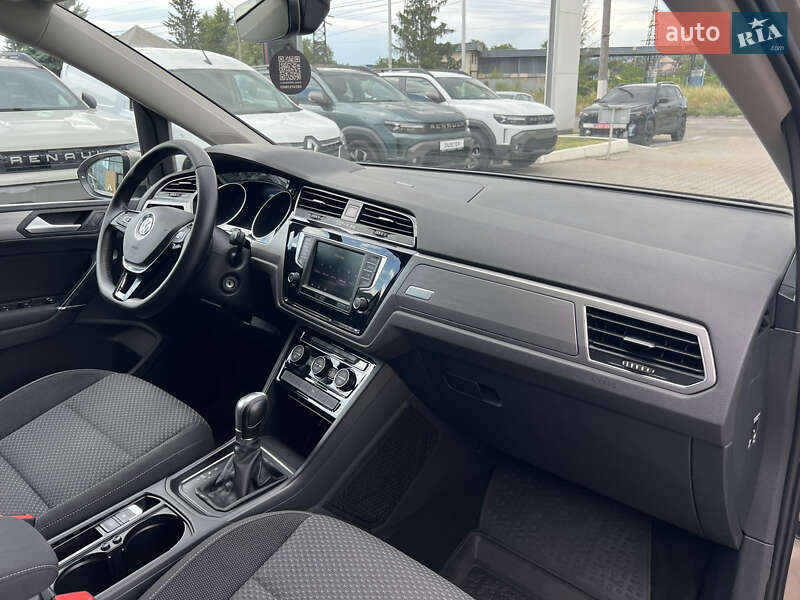 Volkswagen Touran 2016