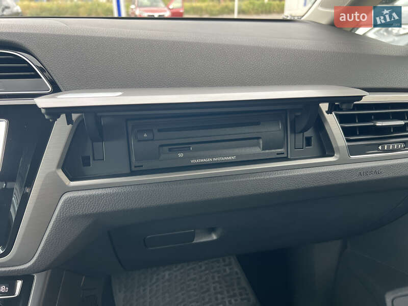 Volkswagen Touran 2016