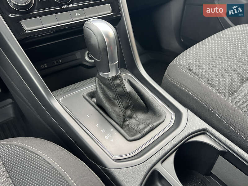 Volkswagen Touran 2016