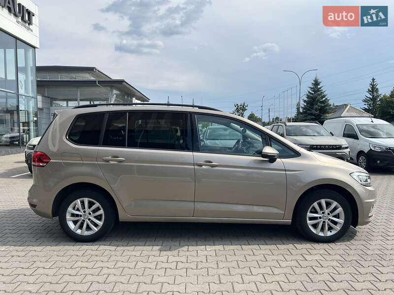 Volkswagen Touran 2016