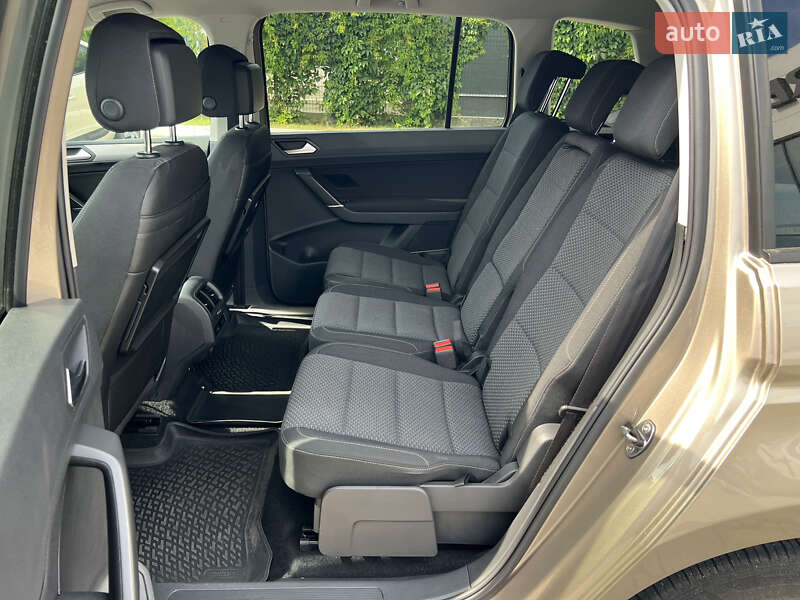 Volkswagen Touran 2016