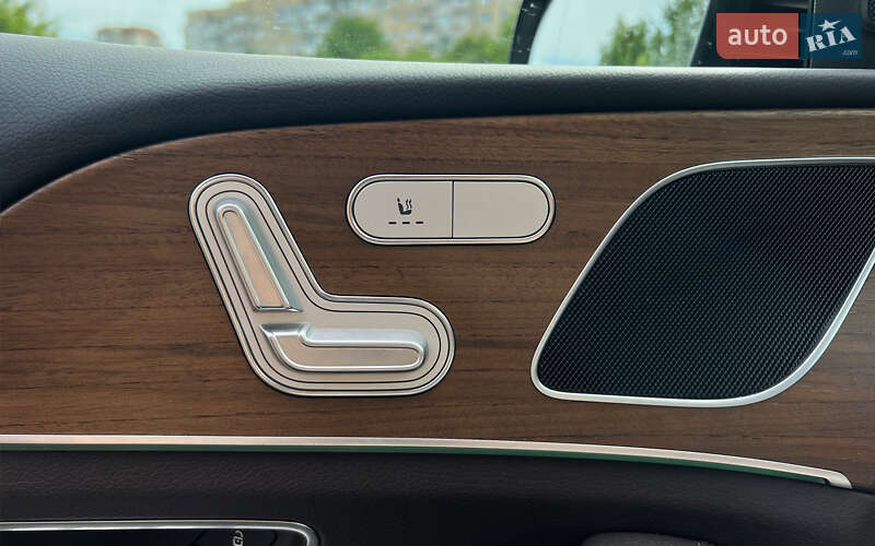 Mercedes-Benz GLE-Class 2021