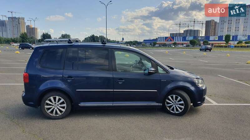 Volkswagen Touran 2011