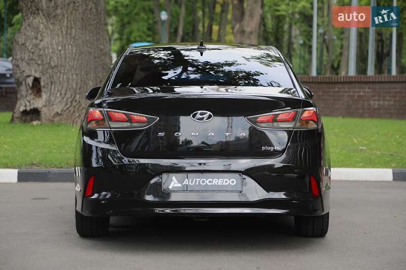 Hyundai-8