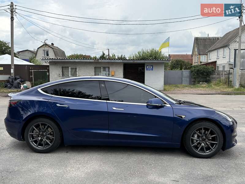 Tesla Model 3 2019