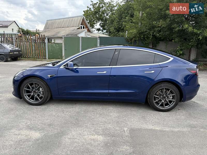 Tesla Model 3 2019
