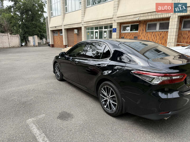 Toyota Camry 2022