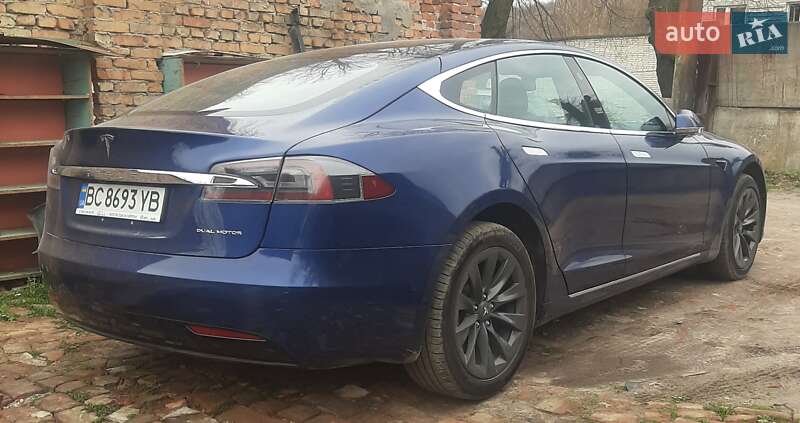 Tesla-8