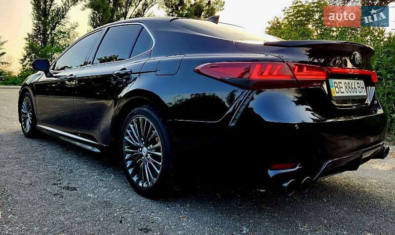 Toyota Camry 2018