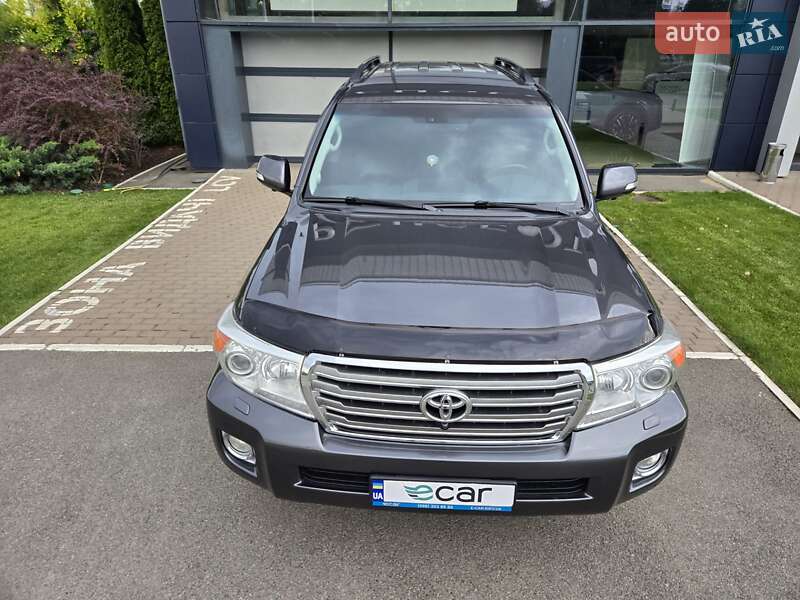 Toyota Land Cruiser 2012
