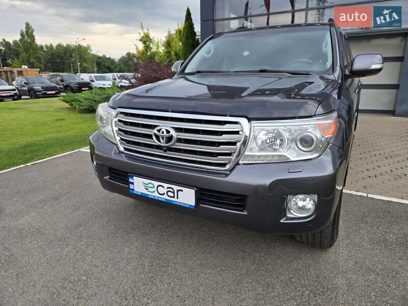 Toyota Land Cruiser 2012