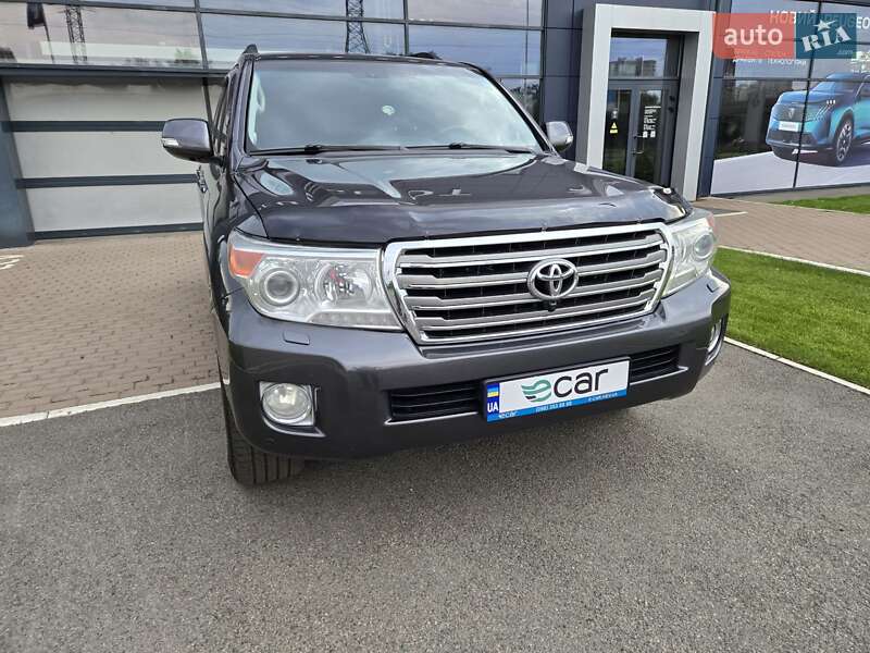 Toyota Land Cruiser 2012