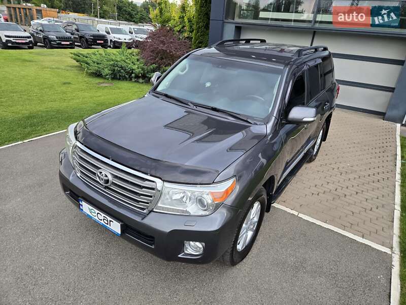 Toyota Land Cruiser 2012