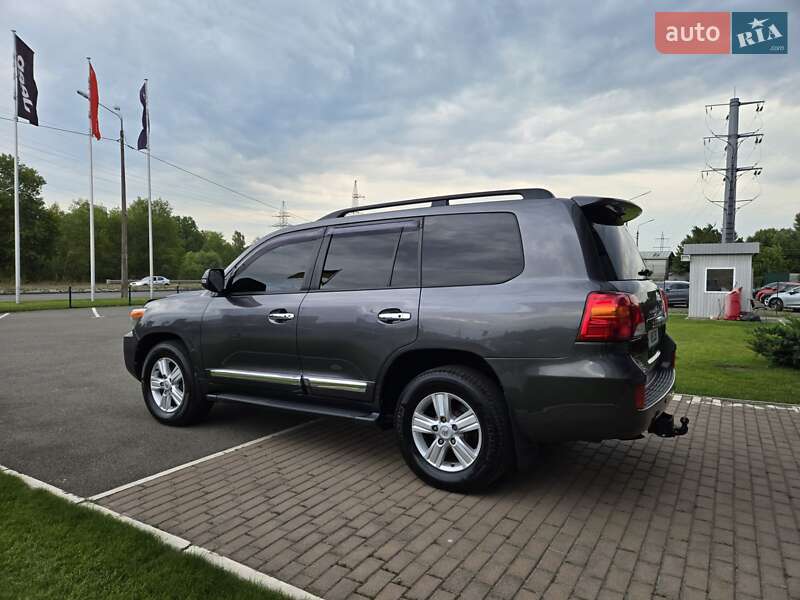 Toyota Land Cruiser 2012