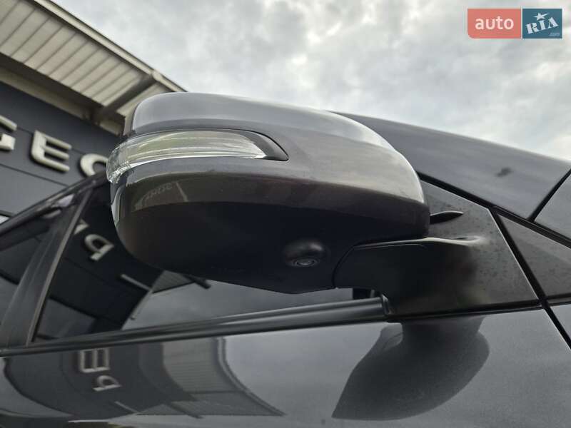 Toyota Land Cruiser 2012