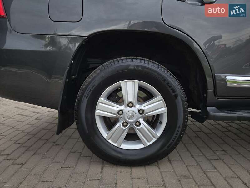 Toyota Land Cruiser 2012