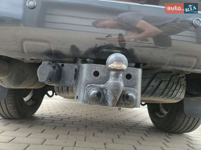 Toyota Land Cruiser 2012