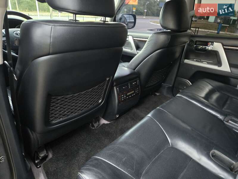 Toyota Land Cruiser 2012