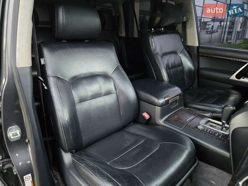 Toyota Land Cruiser 2012