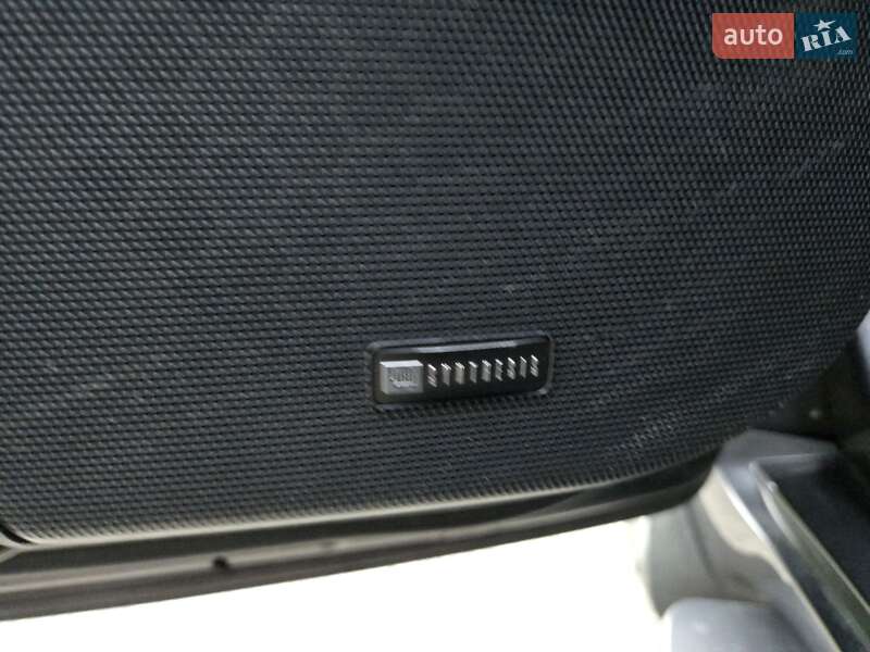 Toyota Land Cruiser 2012