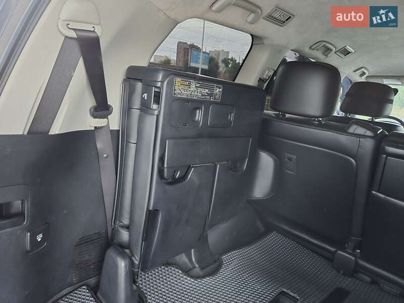 Toyota Land Cruiser 2012