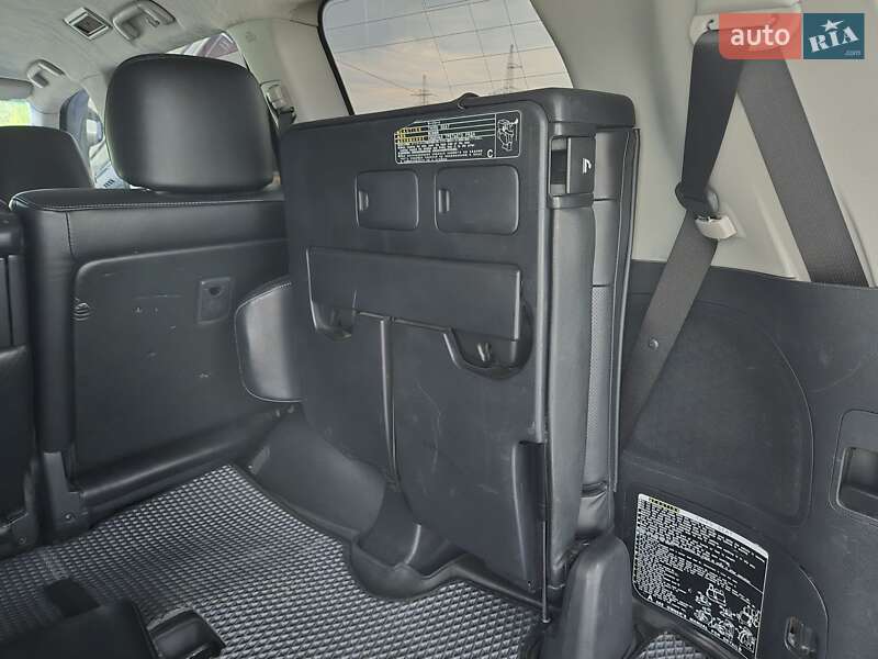 Toyota Land Cruiser 2012